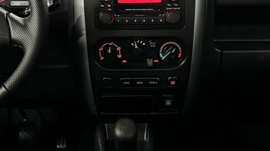 SUZUKI Jimny -