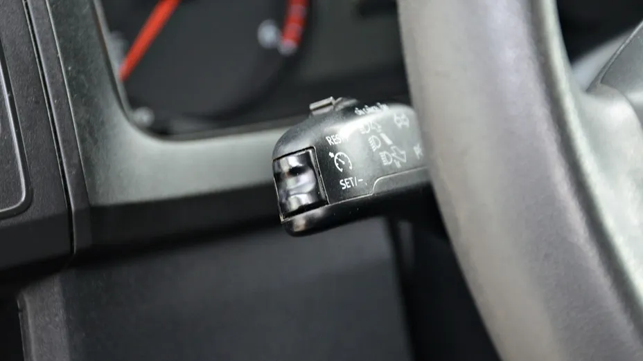 VOLKSWAGEN Transporter -
