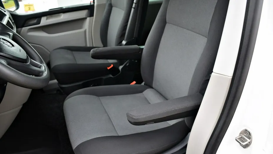 VOLKSWAGEN Transporter -
