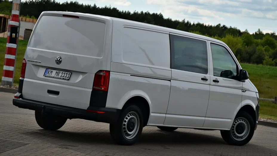 VOLKSWAGEN Transporter -