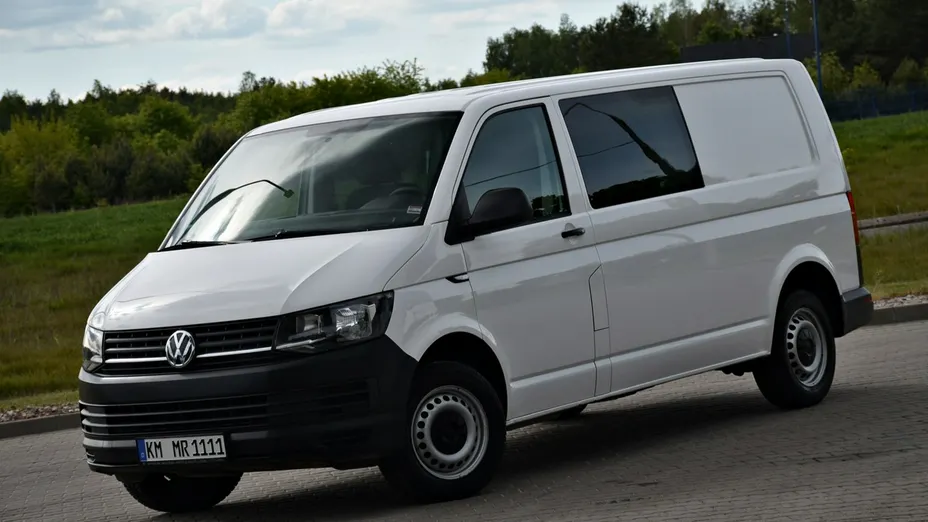 VOLKSWAGEN Transporter -