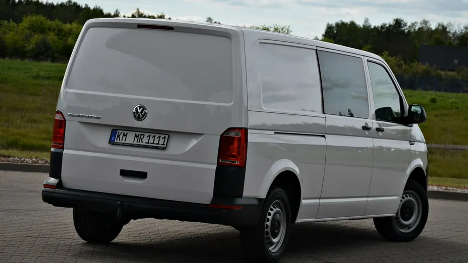 VOLKSWAGEN Transporter -