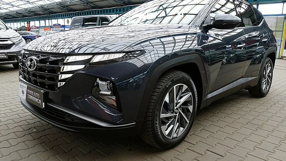 HYUNDAI Tucson -