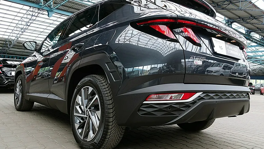 HYUNDAI Tucson -
