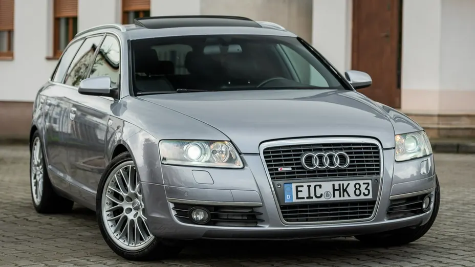 AUDI A6 -