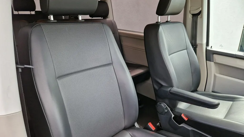 VOLKSWAGEN Caravelle -