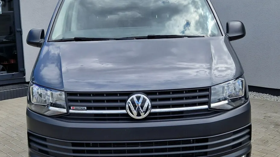 VOLKSWAGEN Caravelle -