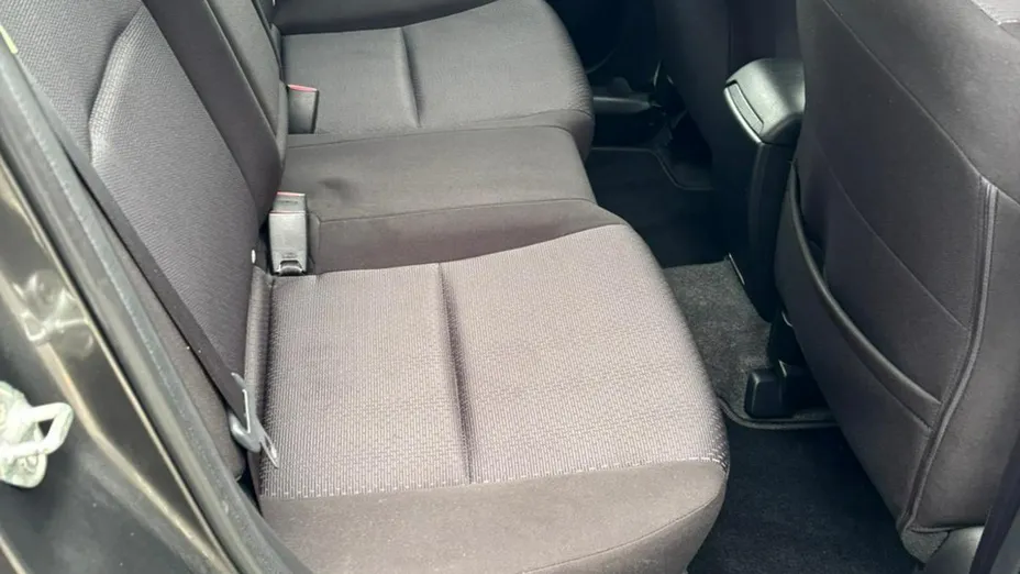 MAZDA 3 -