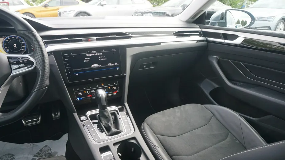 VOLKSWAGEN Arteon -