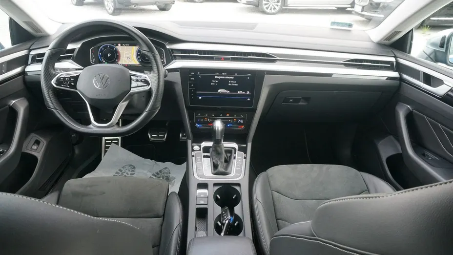 VOLKSWAGEN Arteon -