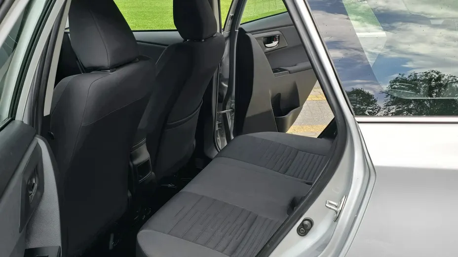 TOYOTA Auris -