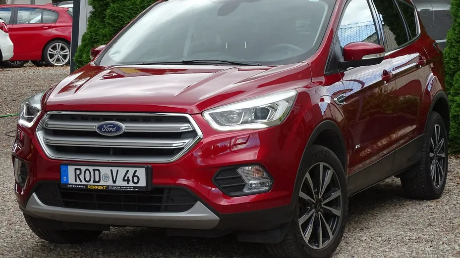 FORD Kuga -