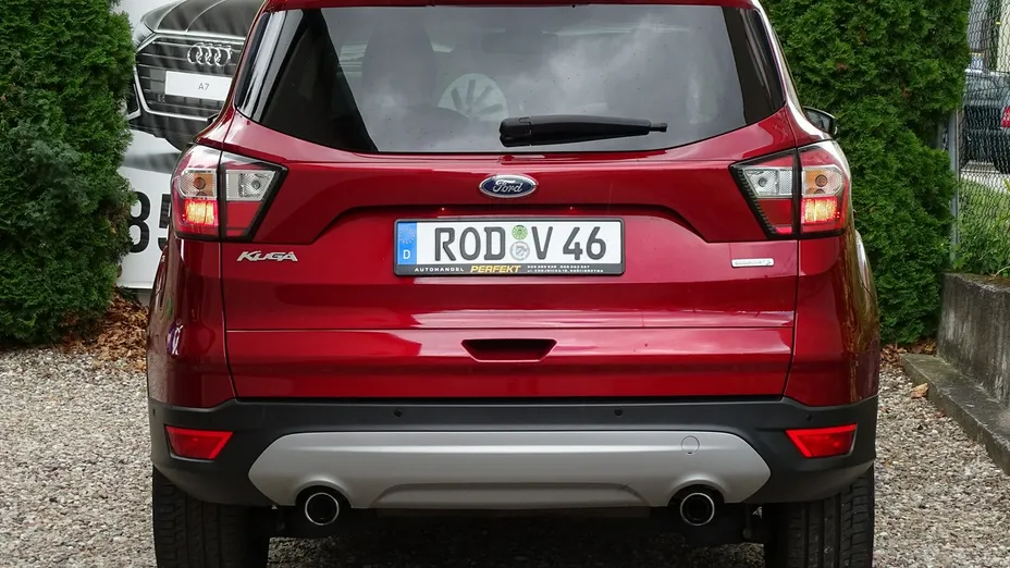 FORD Kuga -
