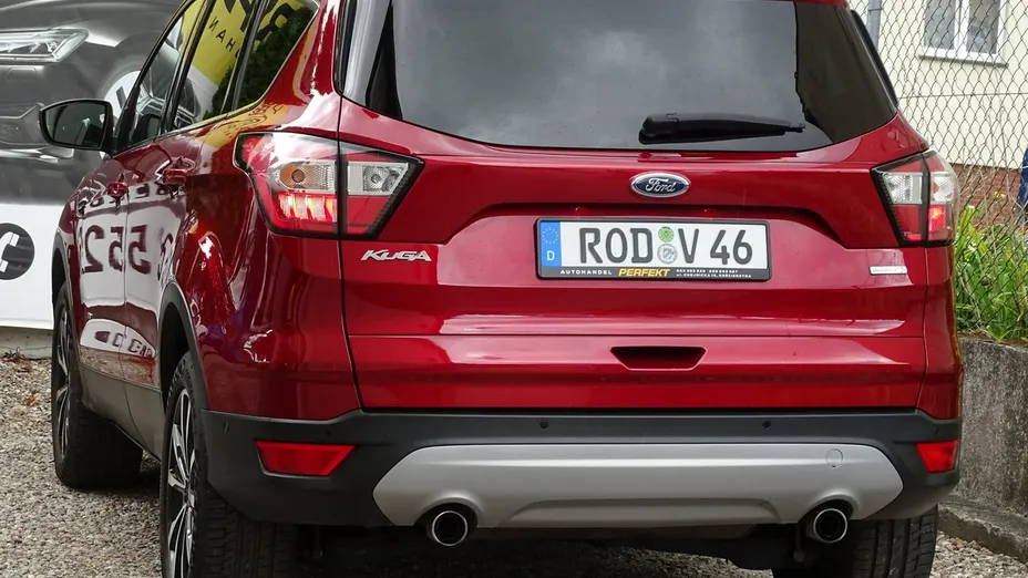 FORD Kuga -