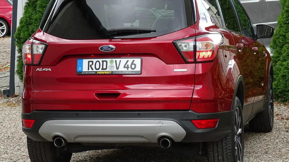 FORD Kuga -