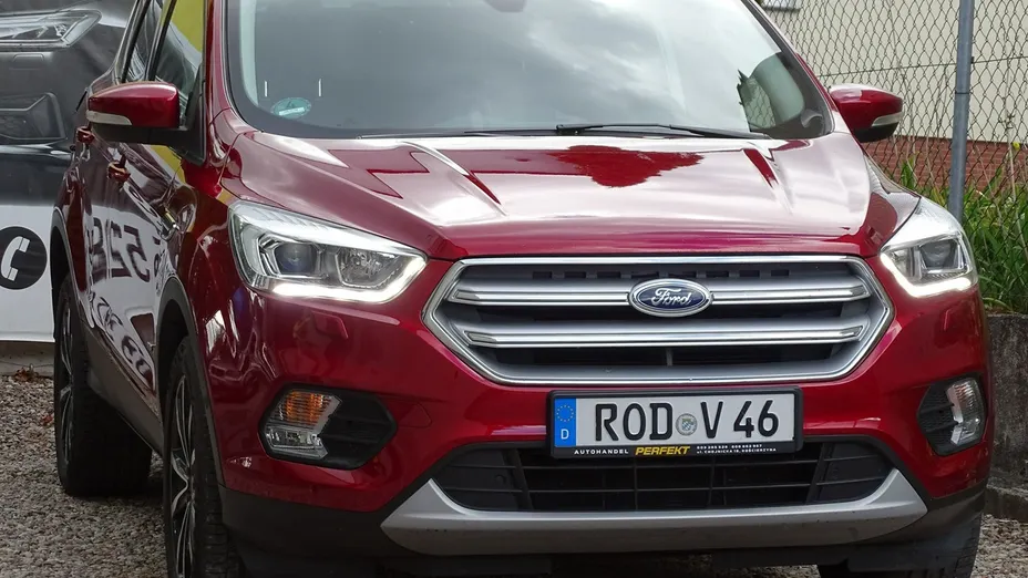 FORD Kuga -