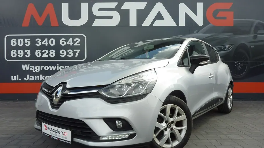 RENAULT Clio -