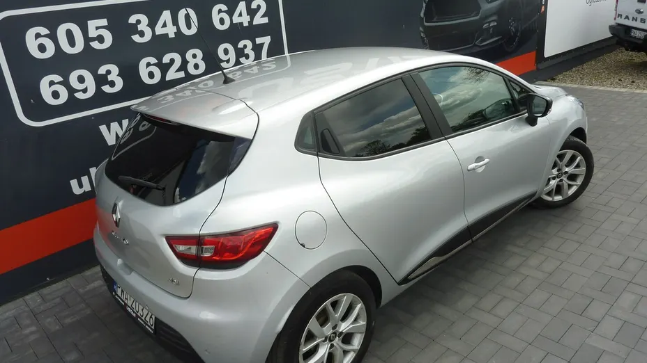 RENAULT Clio -