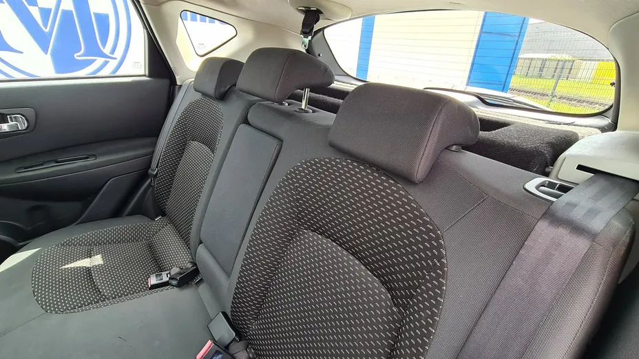 NISSAN Qashqai -