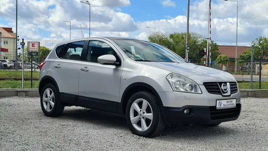 NISSAN Qashqai -