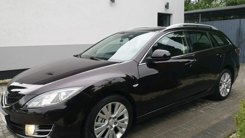 MAZDA 6 -