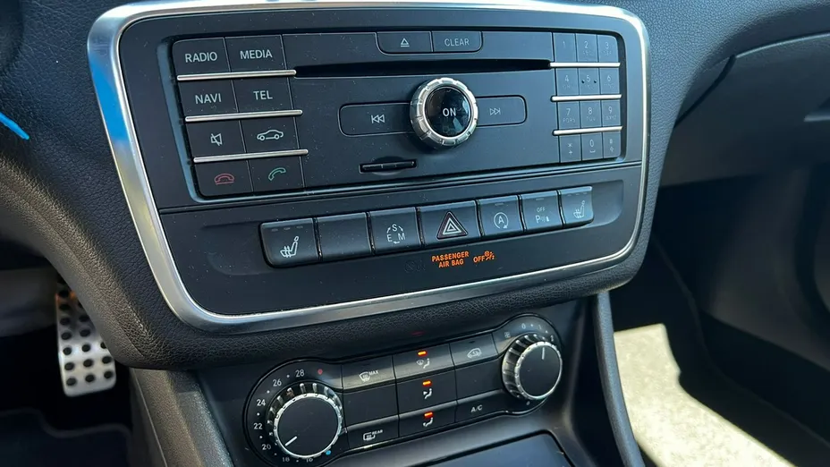 MERCEDES-BENZ CLA -