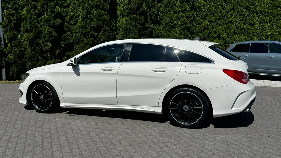 MERCEDES-BENZ CLA -