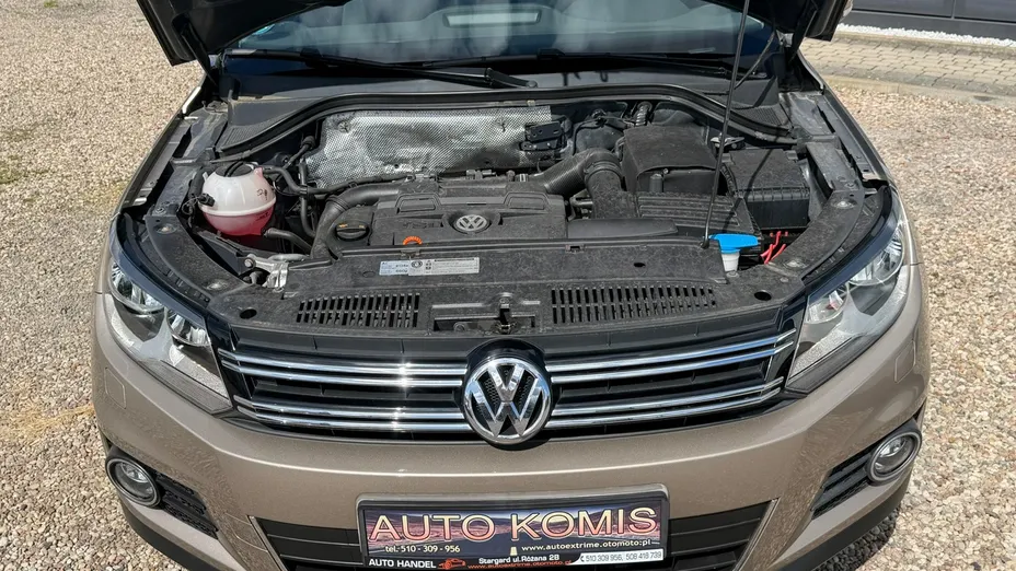 VOLKSWAGEN Tiguan -