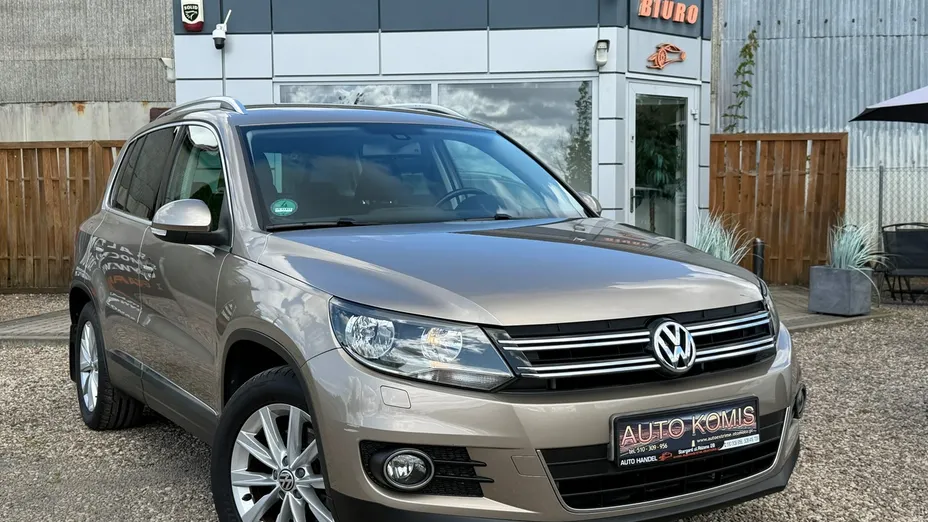 VOLKSWAGEN Tiguan -