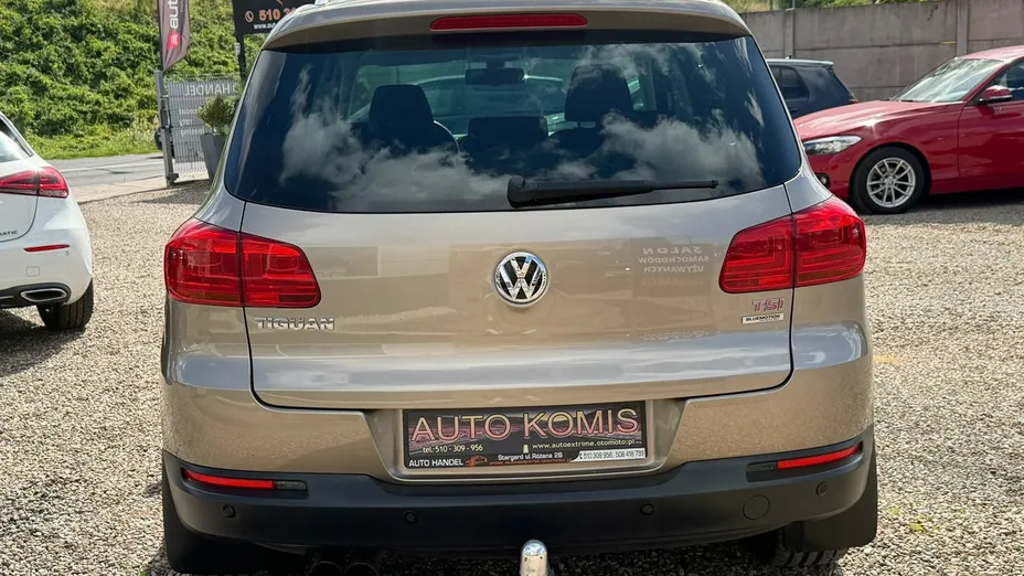 VOLKSWAGEN Tiguan -
