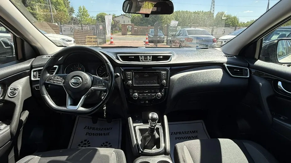 NISSAN Qashqai -
