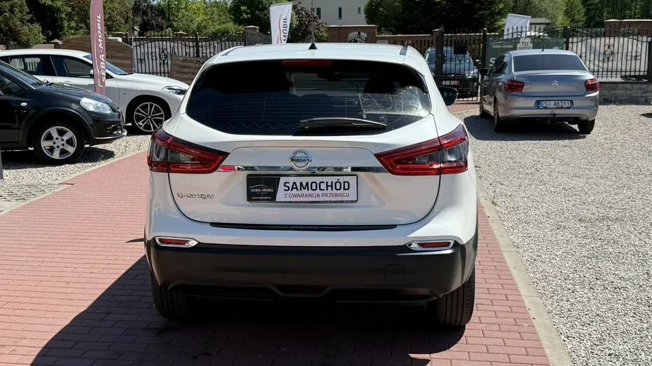 NISSAN Qashqai -