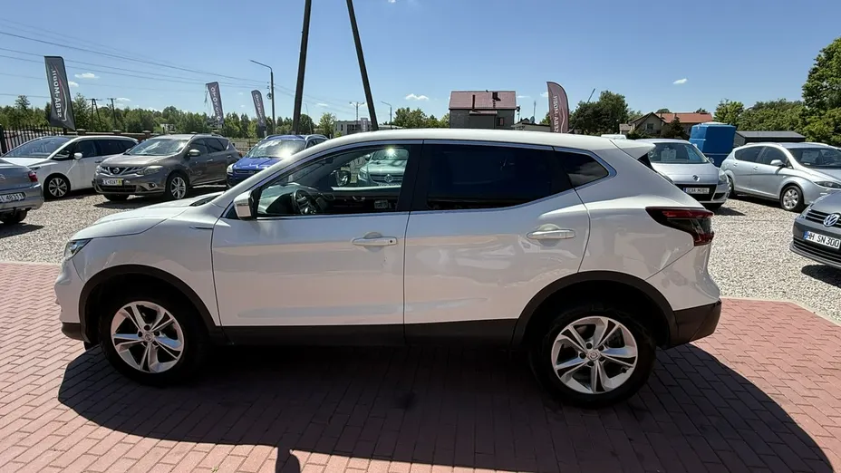 NISSAN Qashqai -
