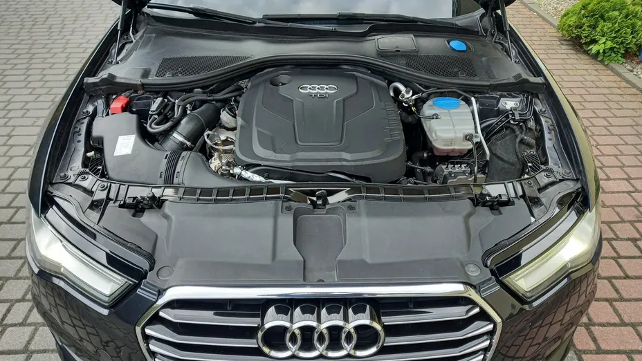 AUDI A6 -