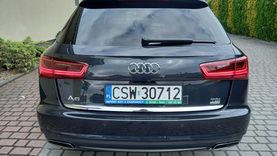 AUDI A6 -