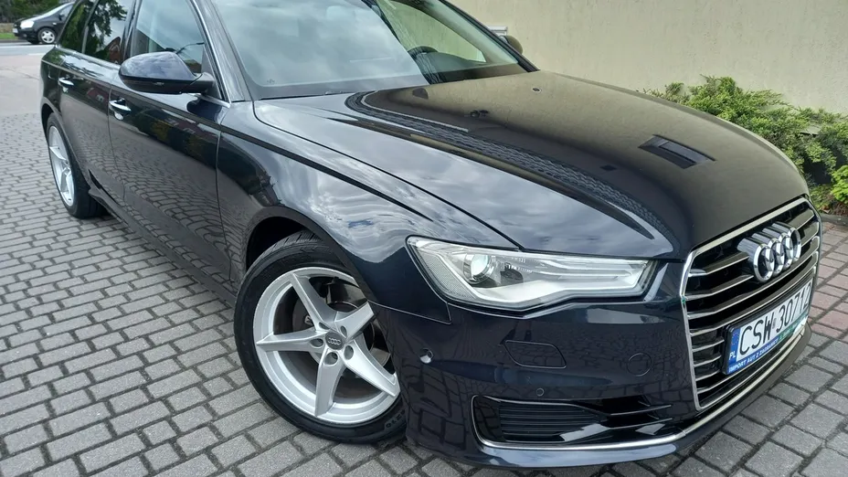 AUDI A6 -