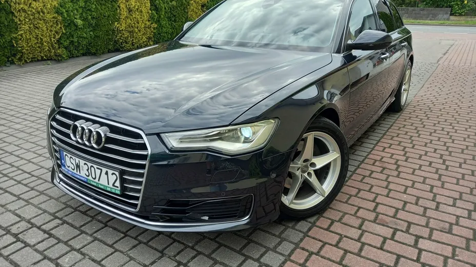 AUDI A6 -
