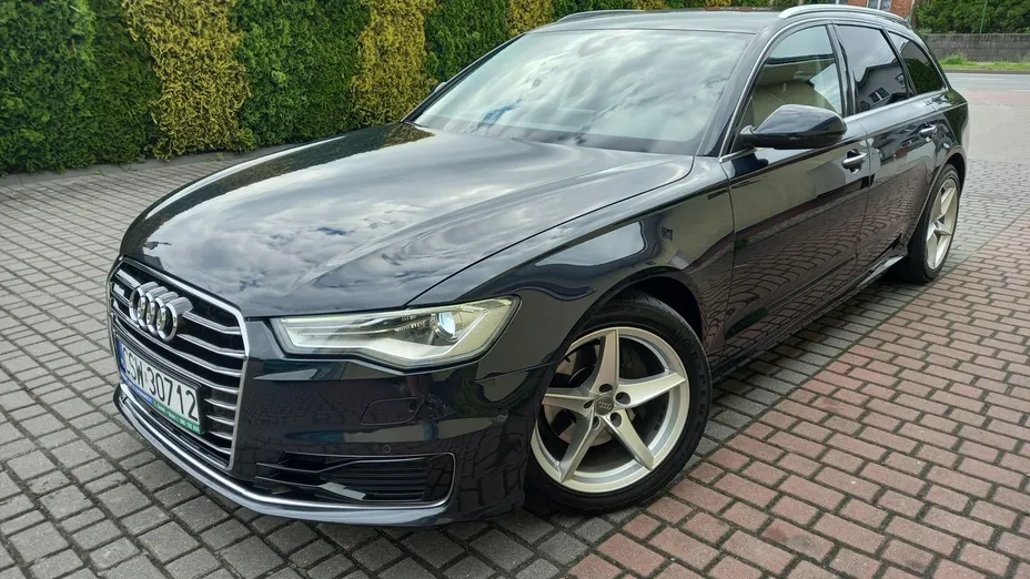 AUDI A6 -