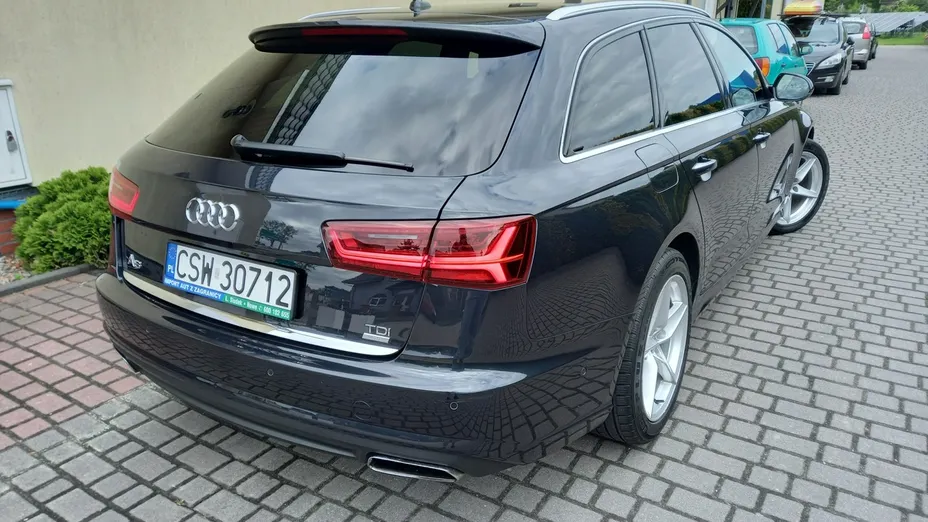 AUDI A6 -