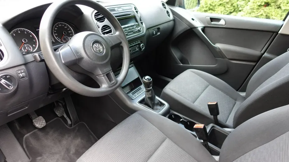 VOLKSWAGEN Tiguan -