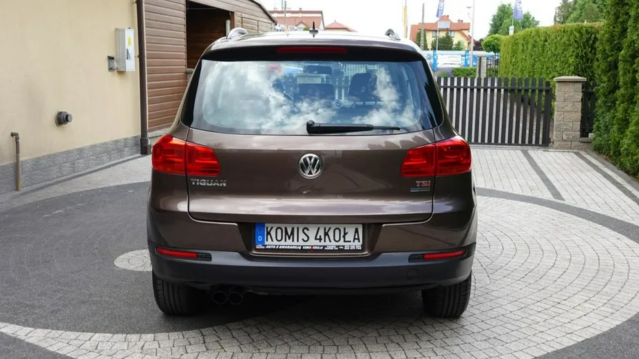 VOLKSWAGEN Tiguan -