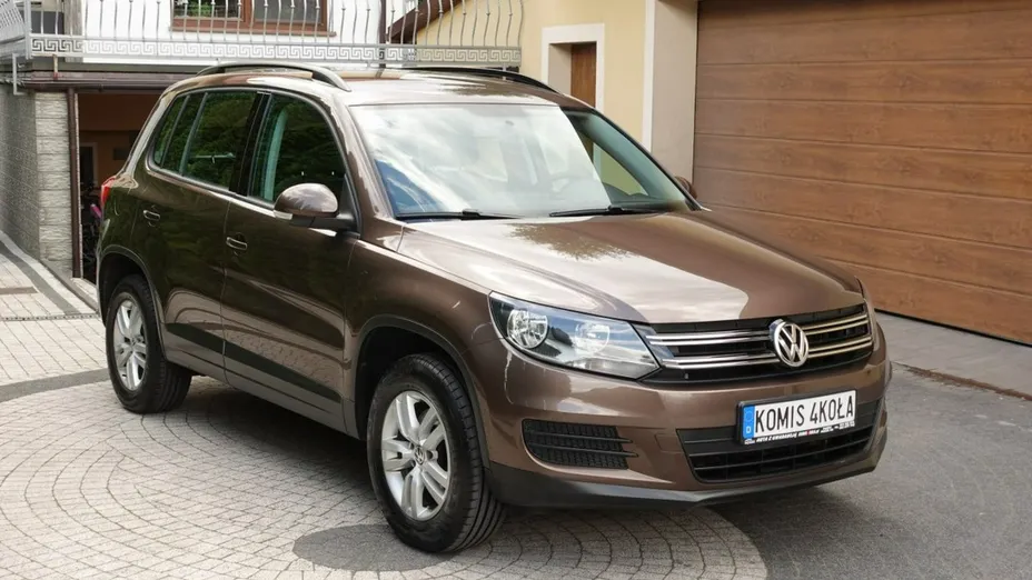 VOLKSWAGEN Tiguan -