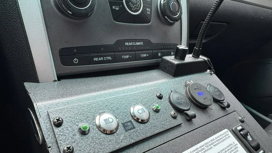 FORD Explorer -