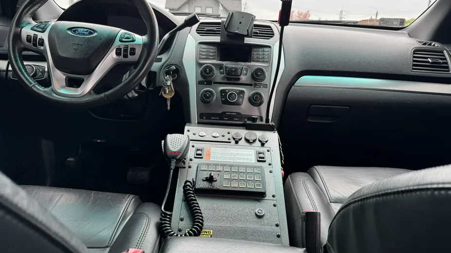 FORD Explorer -