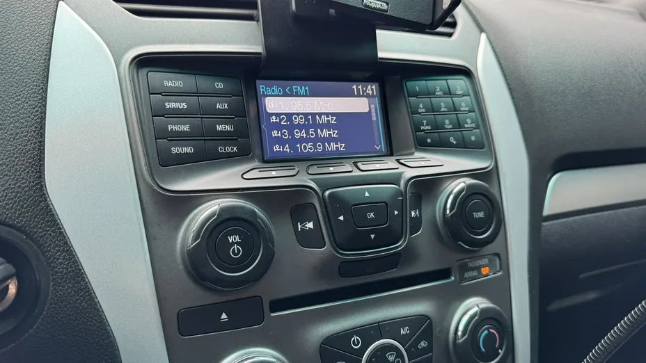 FORD Explorer -
