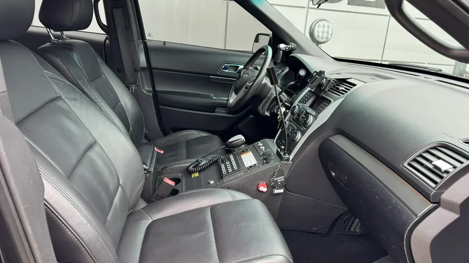 FORD Explorer -