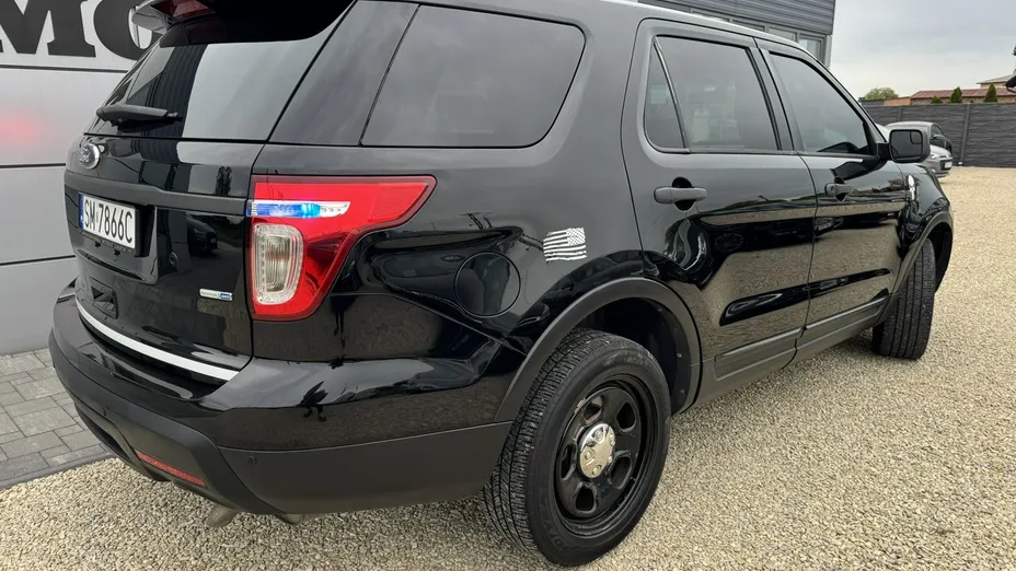 FORD Explorer -