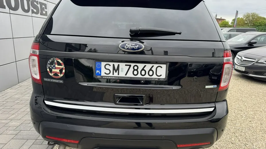 FORD Explorer -
