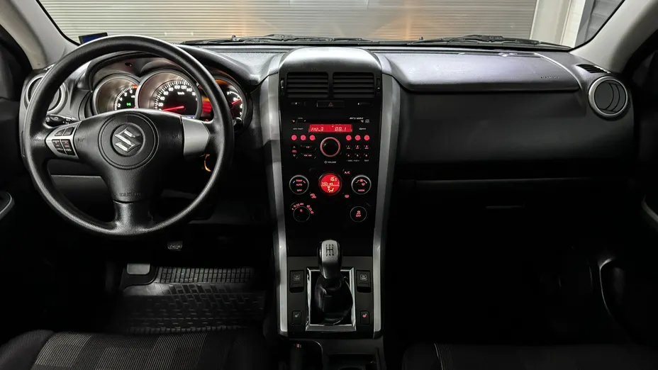 SUZUKI Grand Vitara -
