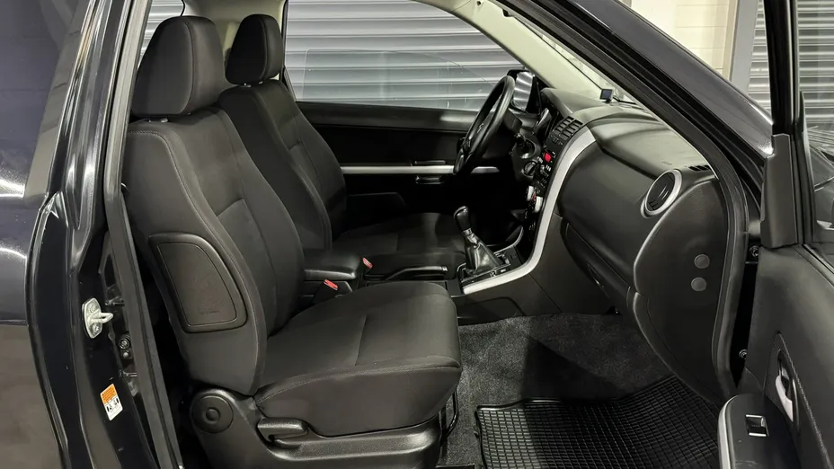 SUZUKI Grand Vitara -